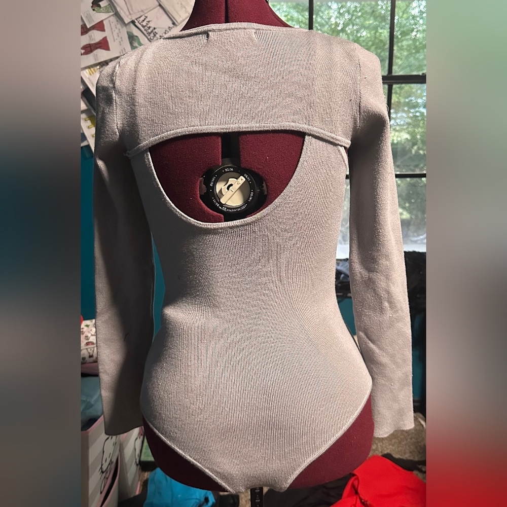 7 Sweaters - image 8